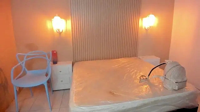 EmilyEvans7 online show from 09.26.25