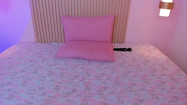 EmilyEvans7 online show from 02.12.26