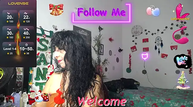 Snapshot of YourWhoreXX chatting on 01.04.25 YourWhoreXX online show from 01.04.25