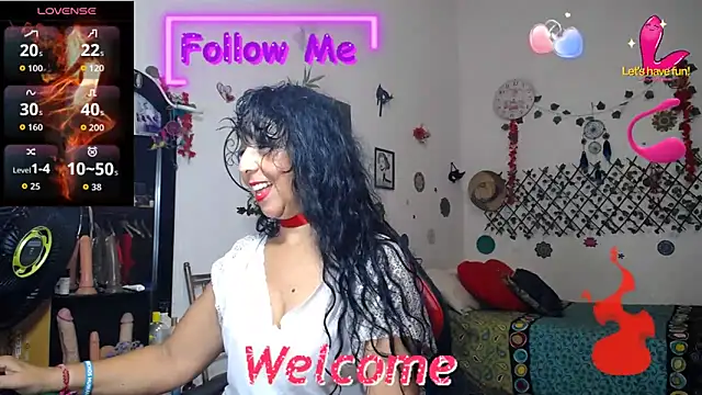 Snapshot of YourWhoreXX chatting on 09.16.25 YourWhoreXX online show from 09.16.25