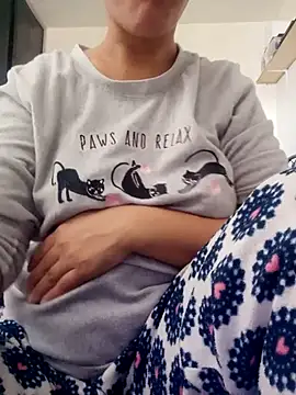 lolo890 online show from 10.28.25