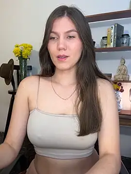 AmelieLaurent  online show from 02.11.25