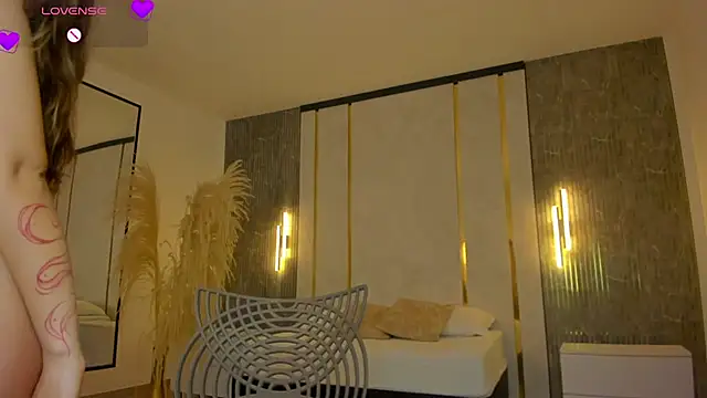 Snapshot of riley_sierra chatting on 09.16.25 riley sierra online show from 09.16.25