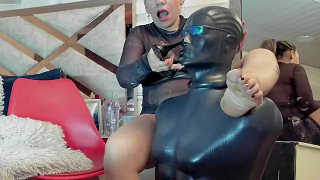 Snapshot of _BrendaMichel_ chatting on 02.13.25 BrendaMichel online show from 02.13.25