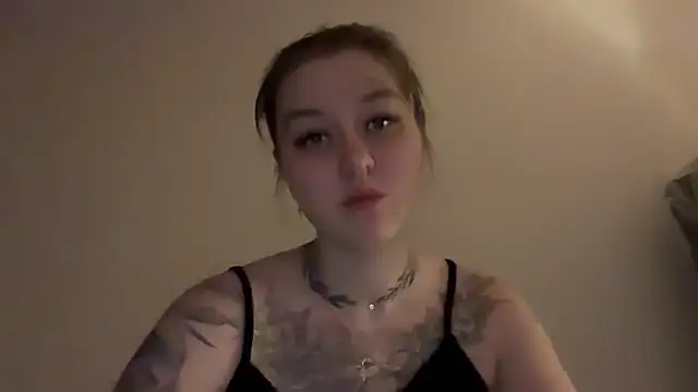 Snapshot of Isabel-Bailey chatting on 12.19.24 Isabel-Bailey online show from 12.19.24