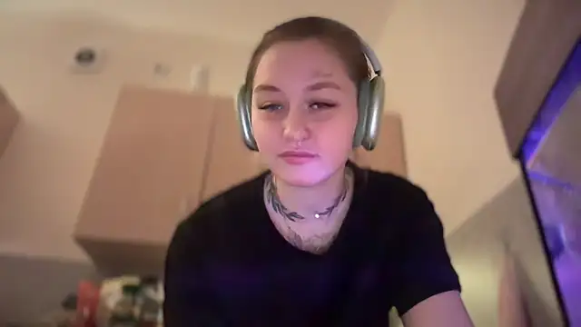 Snapshot of Isabel-Bailey chatting on 01.18.25 Isabel-Bailey online show from 01.18.25