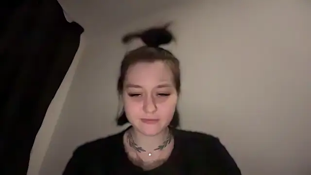 Snapshot of Isabel-Bailey chatting on 01.25.25 Isabel-Bailey online show from 01.25.25