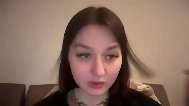 Snapshot of Isabel-Bailey chatting on 02.05.25 Isabel-Bailey online show from 02.05.25