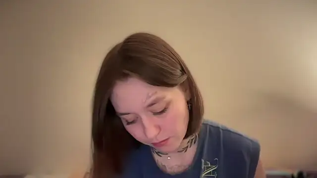 Snapshot of Isabel-Bailey chatting on 02.18.25 Isabel-Bailey online show from 02.18.25