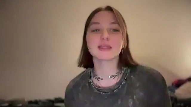 Snapshot of Isabel-Bailey chatting on 02.20.25 Isabel-Bailey online show from 02.20.25