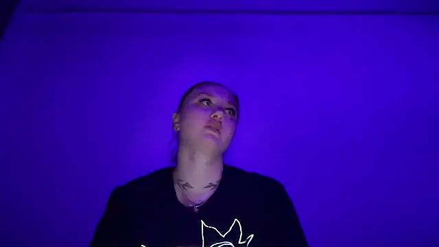 Snapshot of Isabel-Bailey chatting on 11.15.25 Isabel-Bailey online show from 11.15.25