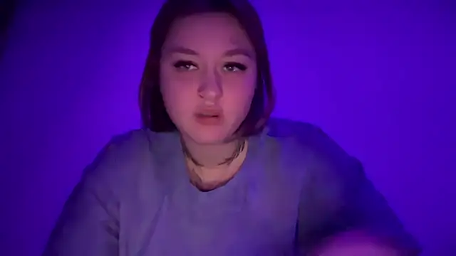 Snapshot of Isabel-Bailey chatting on 11.20.25 Isabel-Bailey online show from 11.20.25