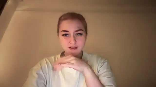 Snapshot of Isabel-Bailey chatting on 12.02.25 Isabel-Bailey online show from 12.02.25