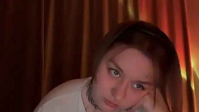 Snapshot of Isabel-Bailey chatting on 04.16.26 Isabel-Bailey online show from 04.16.26