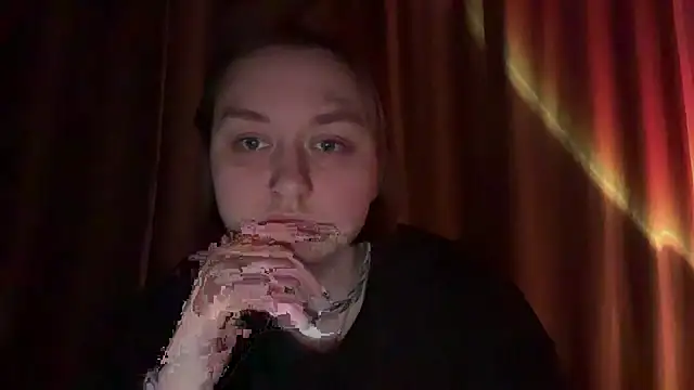 Snapshot of Isabel-Bailey chatting on 05.08.26 Isabel-Bailey online show from 05.08.26