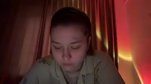 Snapshot of Isabel-Bailey chatting on 05.10.26 Isabel-Bailey online show from 05.10.26