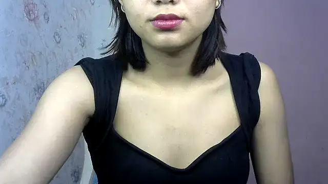 Snapshot of cute_sapna chatting on 03.11.25 cute sapna online show from 03.11.25