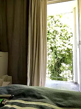 YesTheSexiest online show from 12.07.24