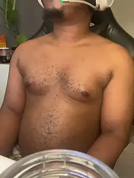 YesTheSexiest online show from 09.21.25