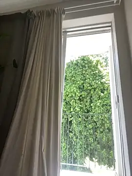 YesTheSexiest online show from 10.16.25