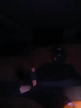 Snapshot of Cushington chatting on 04.01.26 Cushington online show from 04.01.26