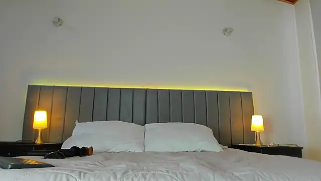 adriana71 online show from 03.22.25