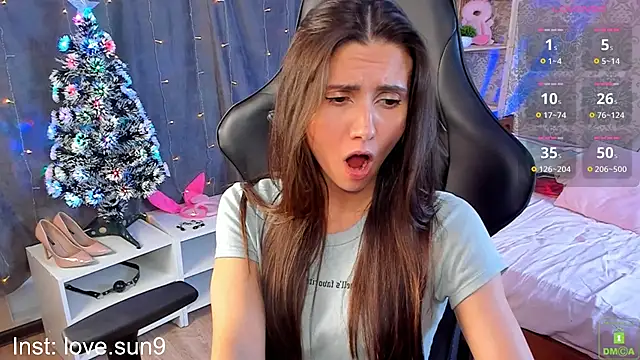 Snapshot of Michel_Momsen chatting on 12.16.24 Michel Momsen online show from 12.16.24