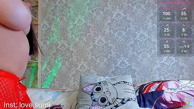 Snapshot of Michel_Momsen chatting on 12.30.24 Michel Momsen online show from 12.30.24