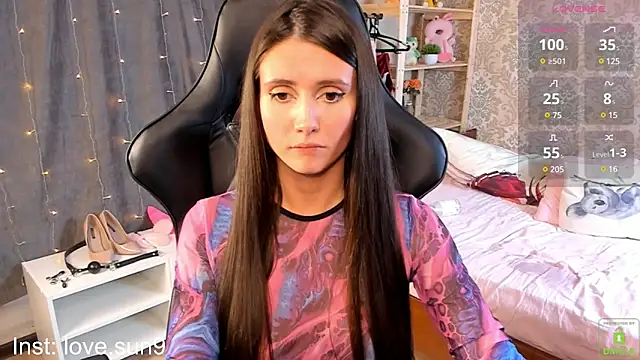 Snapshot of Michel_Momsen chatting on 02.28.25 Michel Momsen online show from 02.28.25