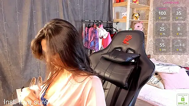 Snapshot of Michel_Momsen chatting on 03.11.25 Michel Momsen online show from 03.11.25