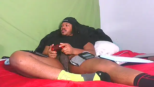 Snapshot of Carolinayoungin chatting on 09.15.25 Carolinayoungin online show from 09.15.25