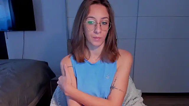 DesireMore90 online show from 02.26.26