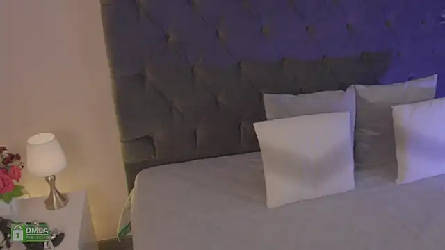 abbyhall  online show from 04.04.26