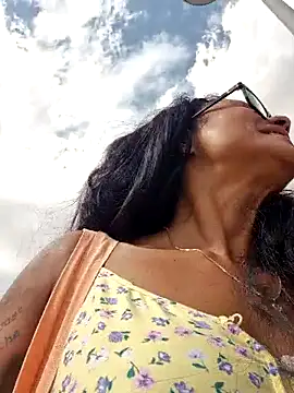 Allana Squirt online show from 09.21.25