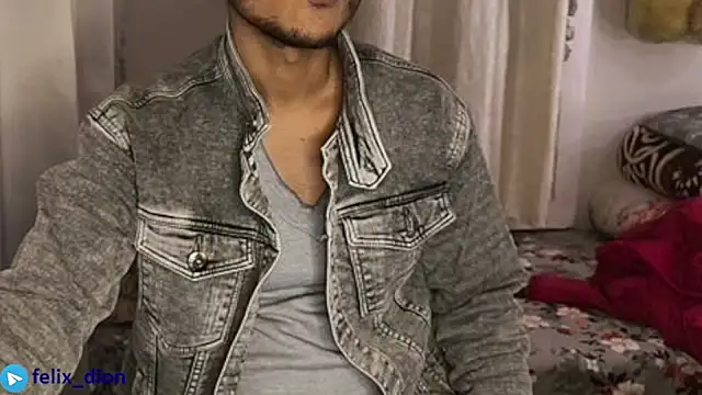 Snapshot of felix_dion chatting on 02.04.26 felix dion online show from 02.04.26