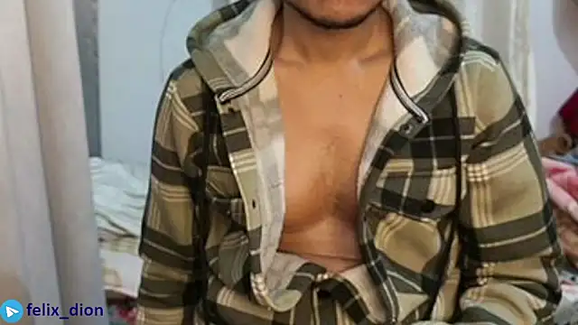Snapshot of felix_dion chatting on 02.06.26 felix dion online show from 02.06.26