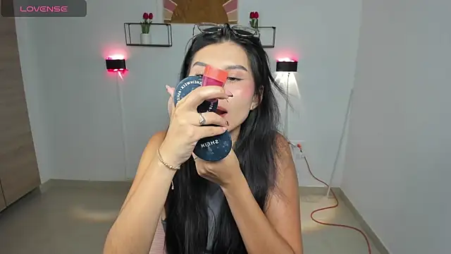 emily villamil online show from 02.27.26