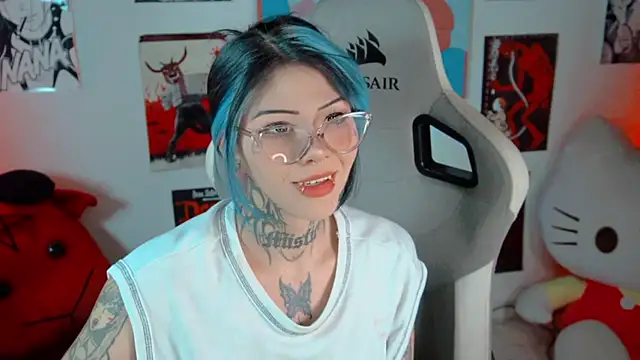 Deadly Doll online show from 12.05.25