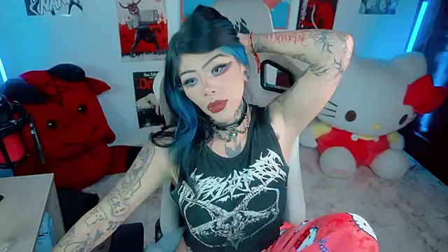Snapshot of Deadly_Doll chatting on 04.30.26 Deadly Doll online show from 04.30.26