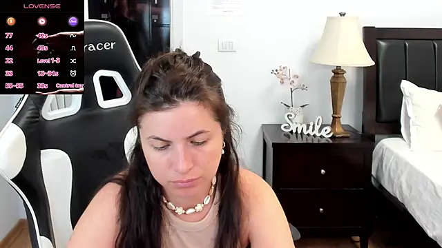 Snapshot of AmyPure_ chatting on 06.26.26 AmyPure online show from 06.26.26