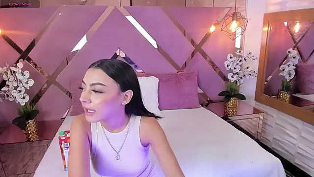 SHANONCLARK online show from 02.25.25