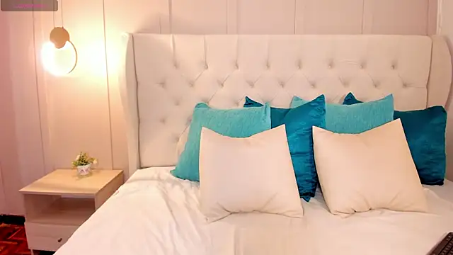 Snapshot of bhritany_brow chatting on 02.08.25 bhritany brow online show from 02.08.25