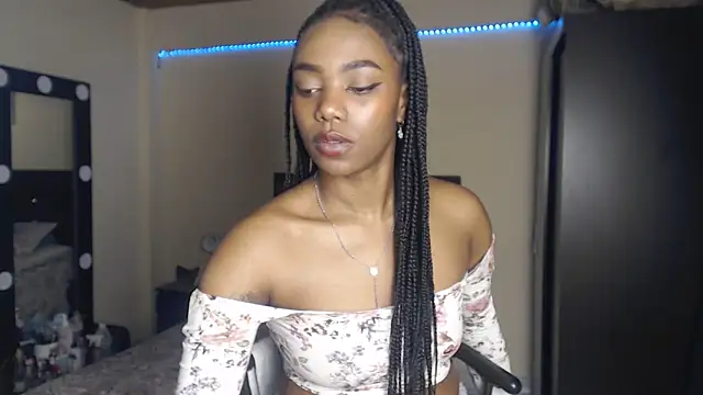 Snapshot of bhritany_brow chatting on 02.25.25 bhritany brow online show from 02.25.25