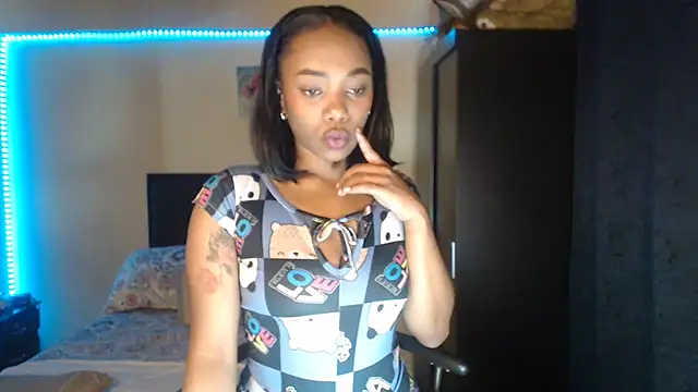 Snapshot of bhritany_brow chatting on 03.22.25 bhritany brow online show from 03.22.25