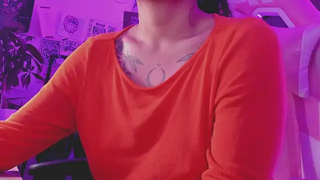 Snapshot of annie_walker6 chatting on 03.11.25 annie walker6 online show from 03.11.25