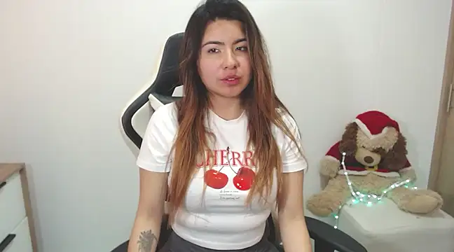 Snapshot of alice_middlee chatting on 01.07.25 alice middlee online show from 01.07.25