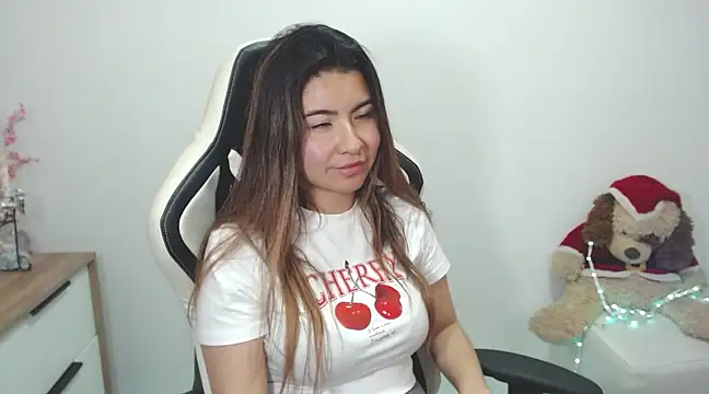 Snapshot of alice_middlee chatting on 01.07.25 alice middlee online show from 01.07.25