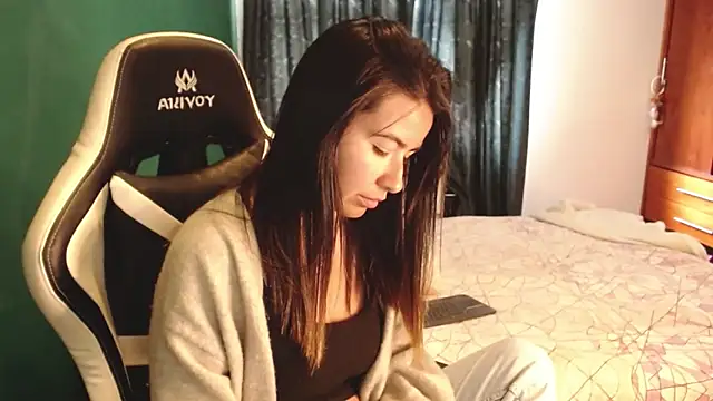 alice middlee online show from 12.19.25