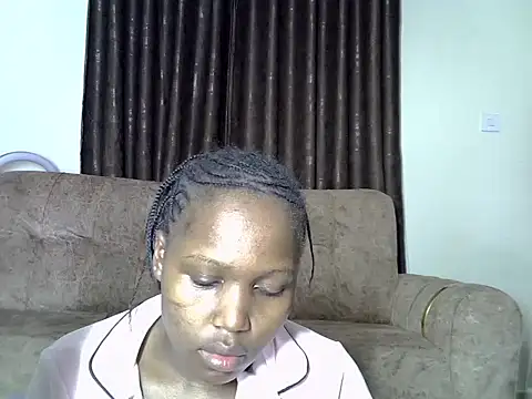 Snapshot of AurelAda chatting on 12.15.25 AurelAda online show from 12.15.25