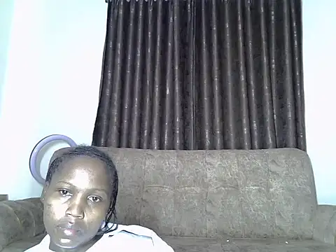 Snapshot of AurelAda chatting on 12.19.25 AurelAda online show from 12.19.25